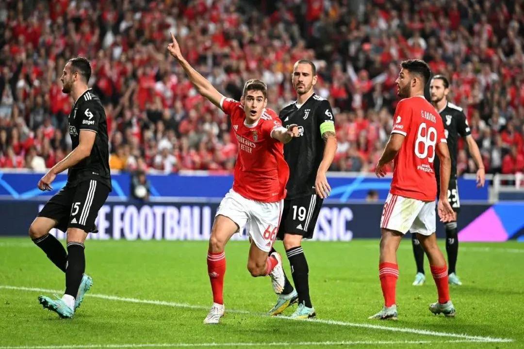 米乐足球官网-摩纳哥客场力克波尔多，豪取三分