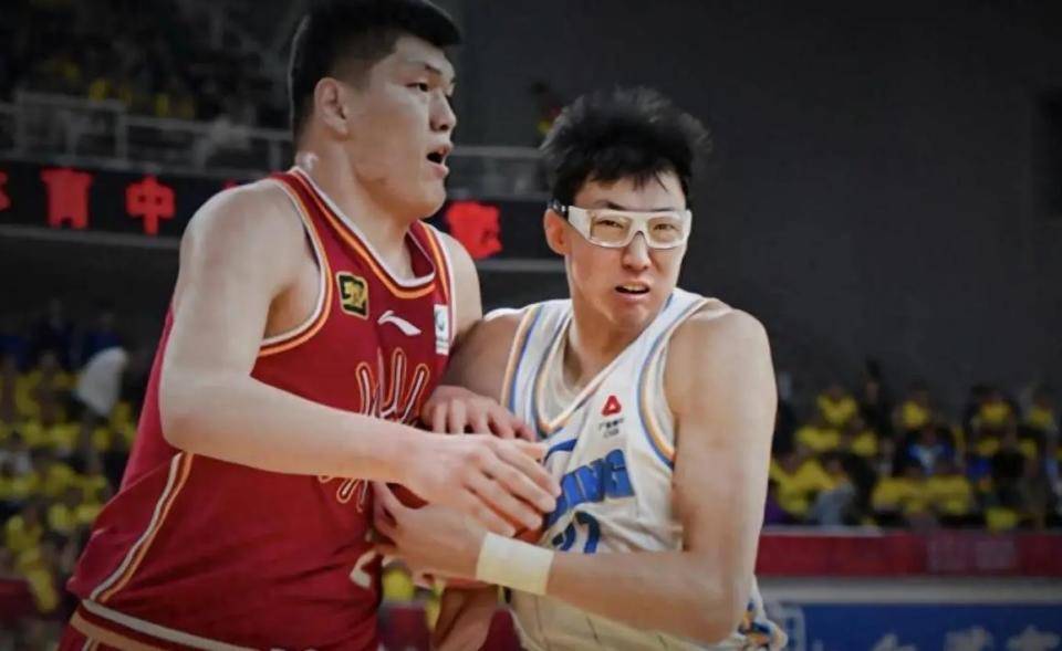 米6体育官方网站-周琦连续+表现，成为球队得分王的简单介绍