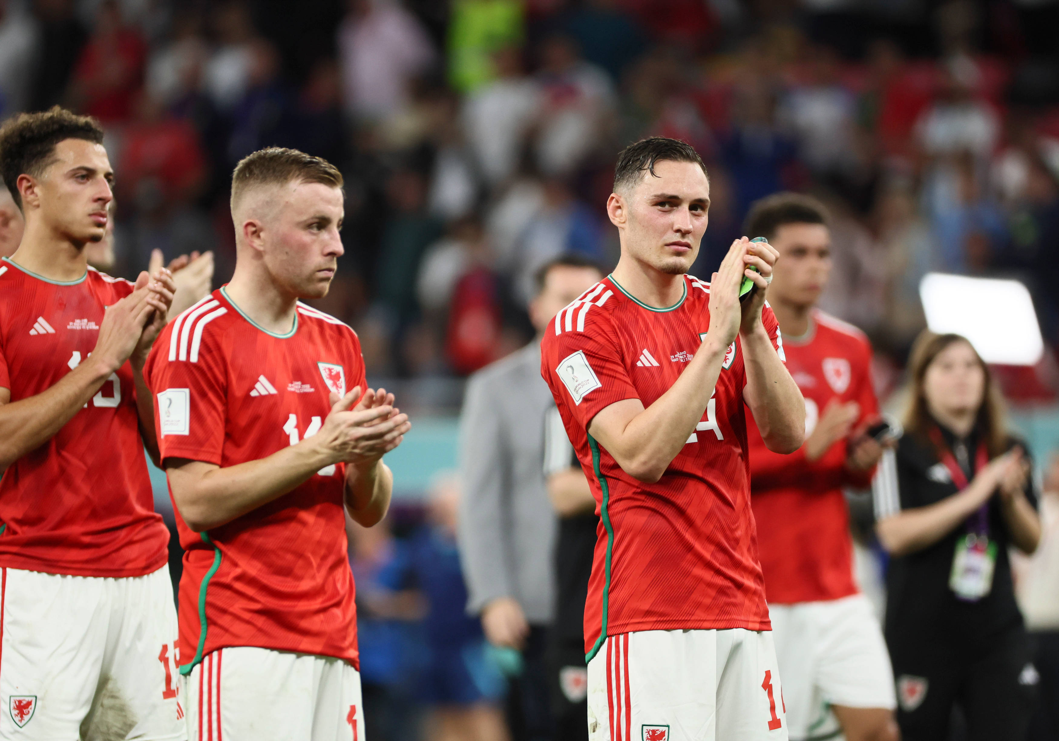 米乐体育官网-波兰险胜法国，晋级欧预赛四强