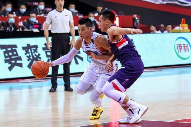 米6体育官方网站-包含北京首钢重逢冤家，大胜对手，夺冠在望的词条